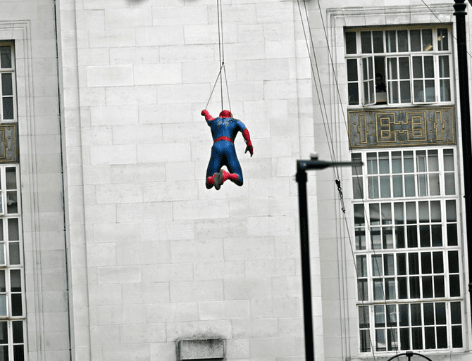 spidermanonset Tom Chill Η φωτεινή πλευρά του Θεάματος